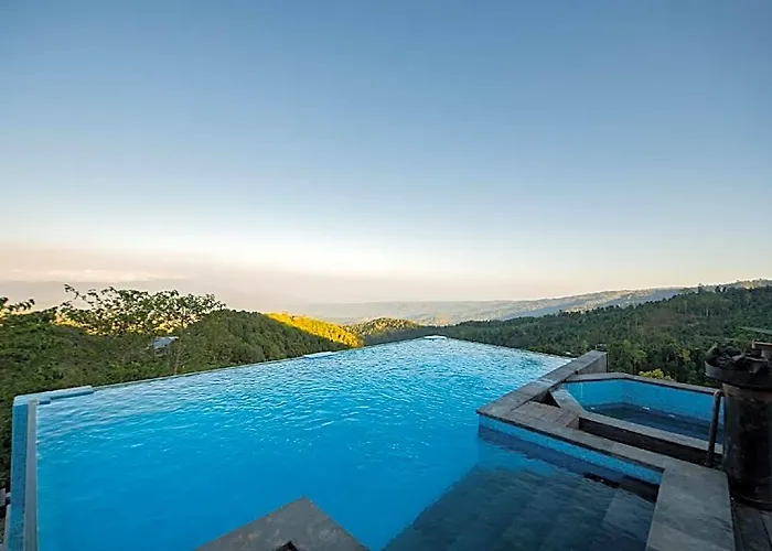 Heaven Luxury Hotel Munduk (Bali)
